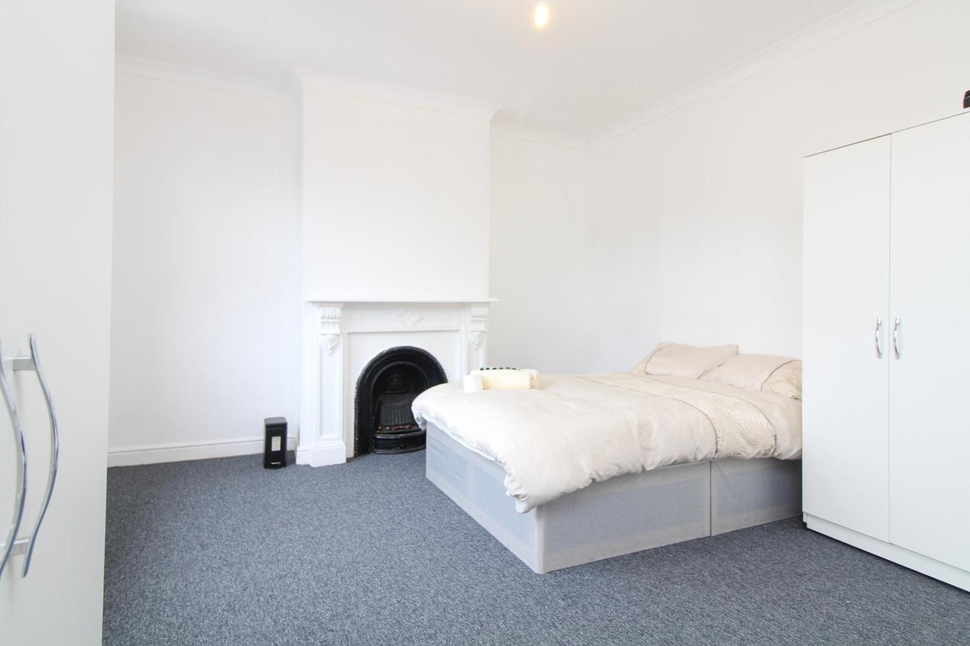 Cosy Room In Stafford Road Southampton Exterior photo